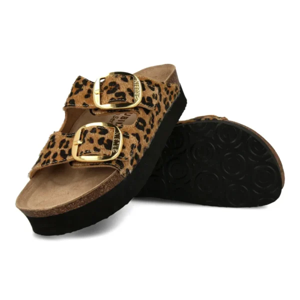 1563600 leopard 3