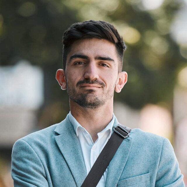 Crossed arms city and portrait of business man fo tn7nh7k.jpg